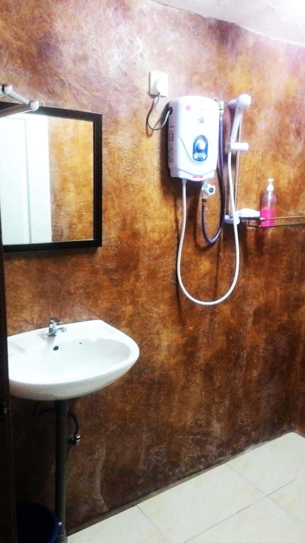 Efm Hotel
