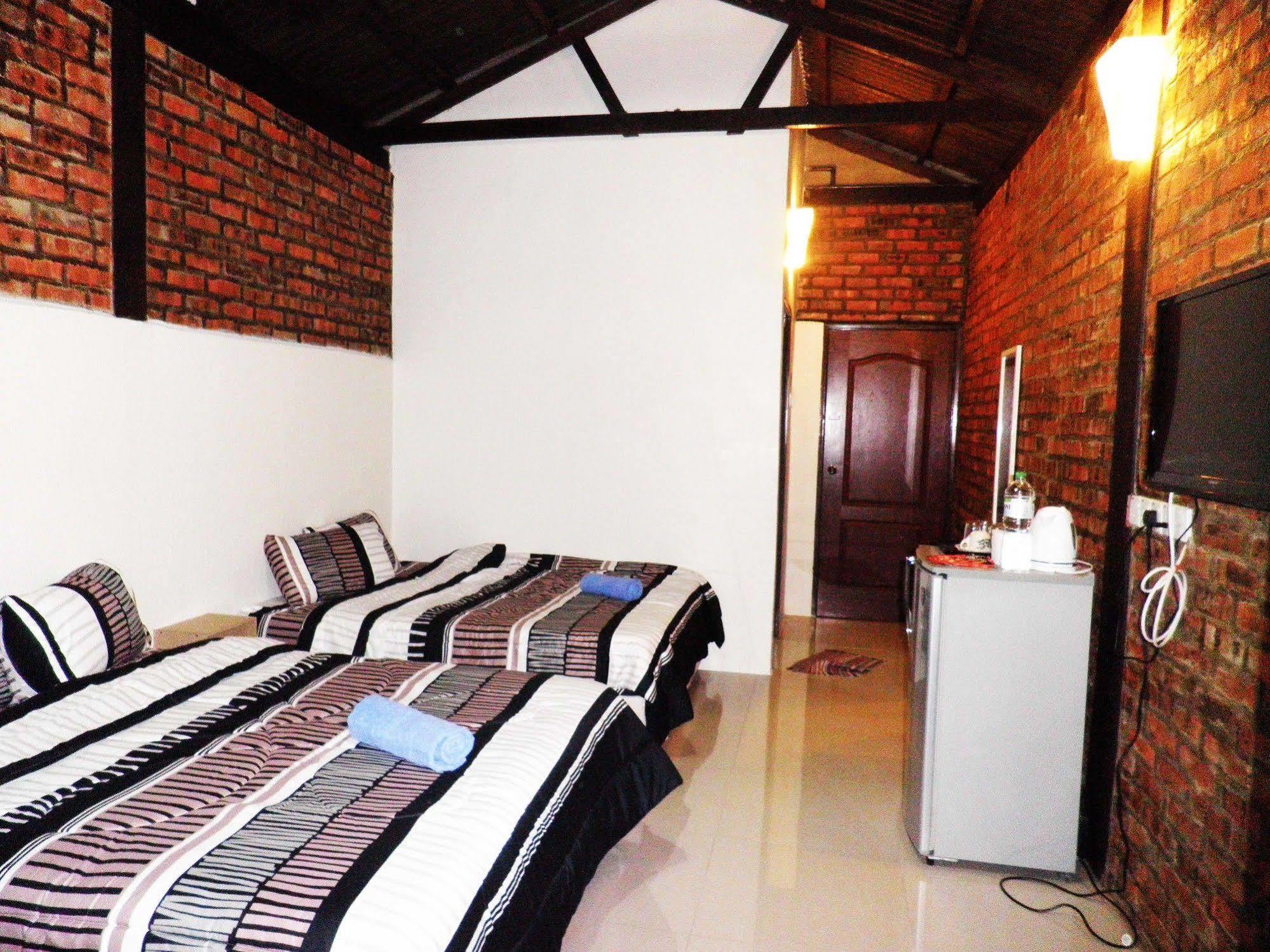 Efm Hotel